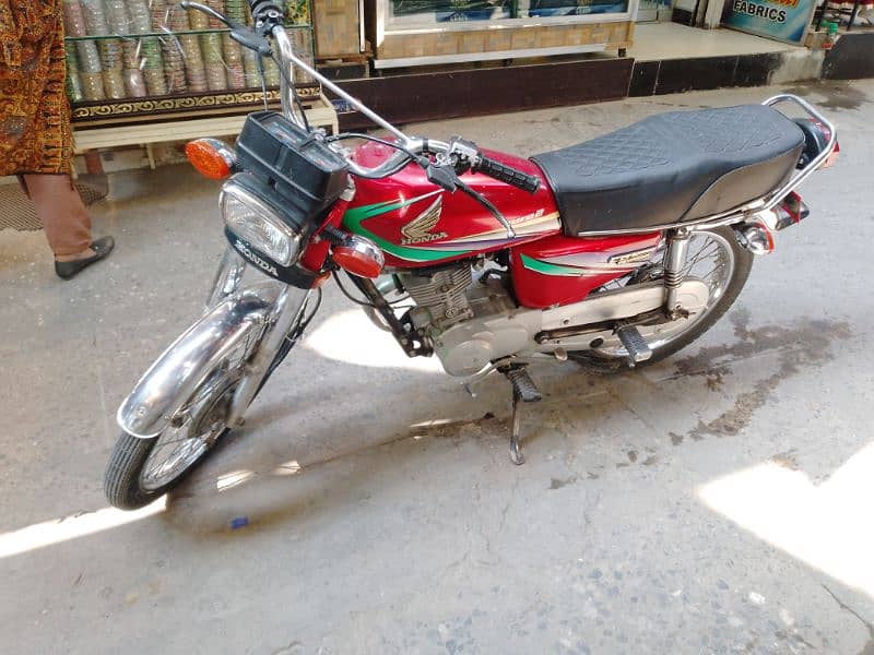 Honda 125 lush condition golden number 0