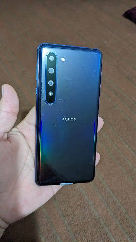 Aquos R5g 12/256 0