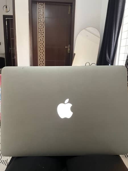 Condition 9/10 macbook pro 0