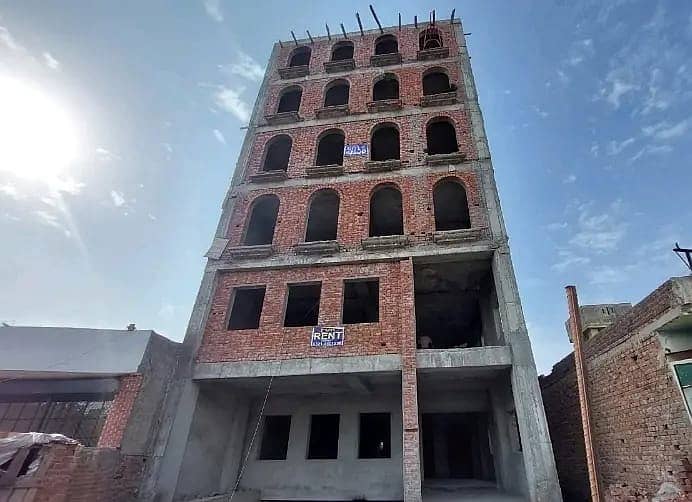 1 kanal building in johar town 0