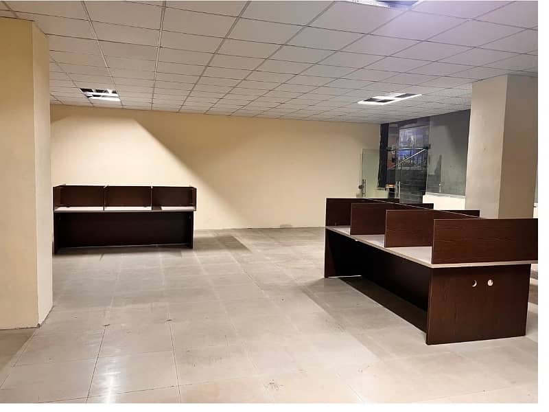 Investment Corridor And Builders Proudly Offer Area 1200 Square Feet Corporate Office Available For Rent in Main Boulevard Road Gulberg 3 Lahore 0