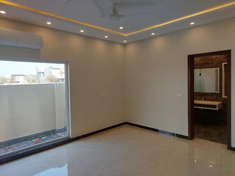 1 KANAL Brand New LUXURY House With ACs Installed Available For Sale In DHA Phase 7 , Lahore 10