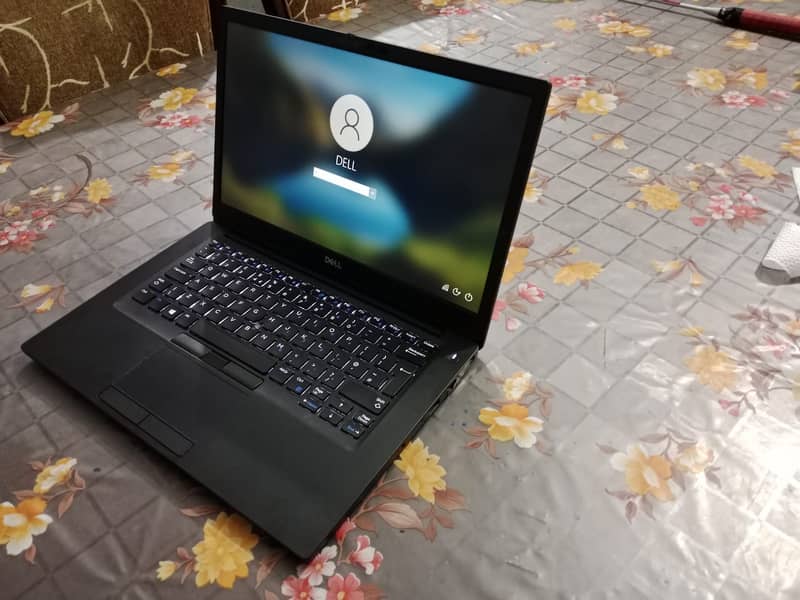 Dell i7 8th generation touch screen laptop 1