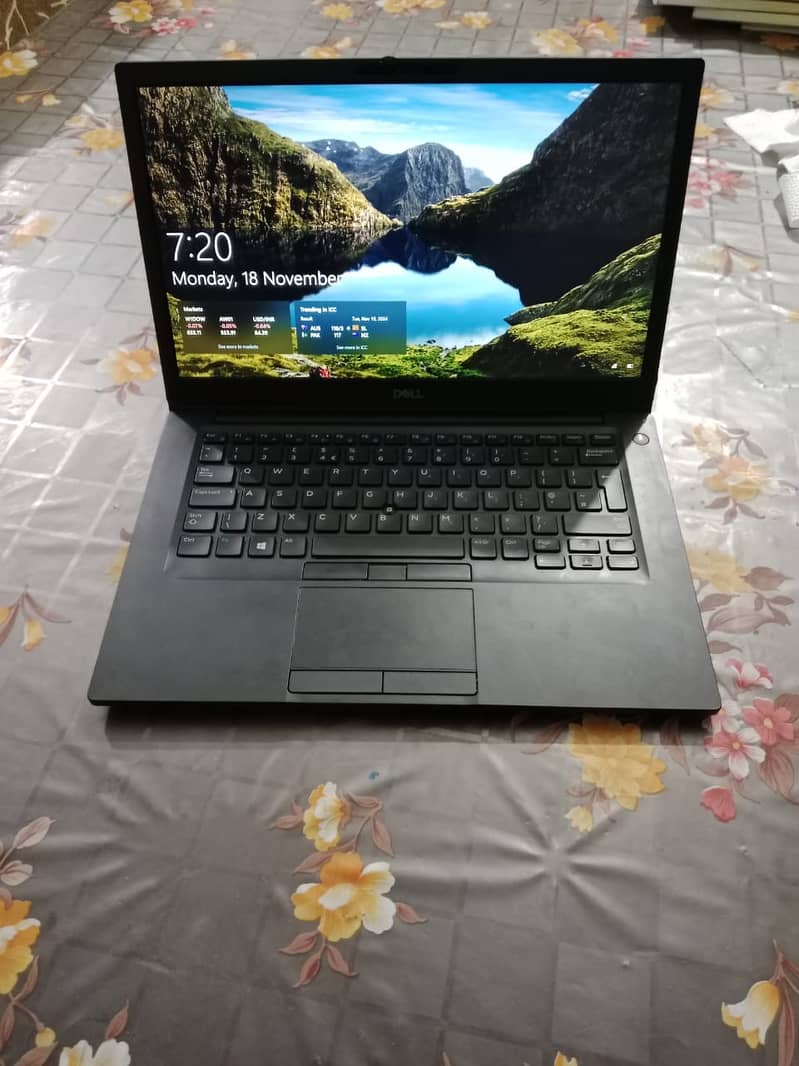 Dell i7 8th generation touch screen laptop 3