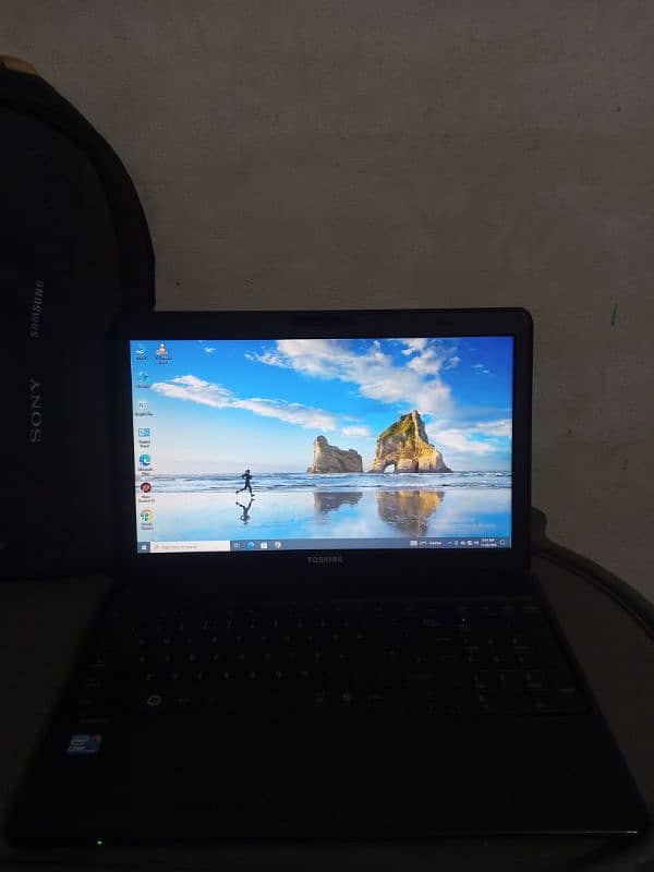 Laptop for sale, Intel(R) 0