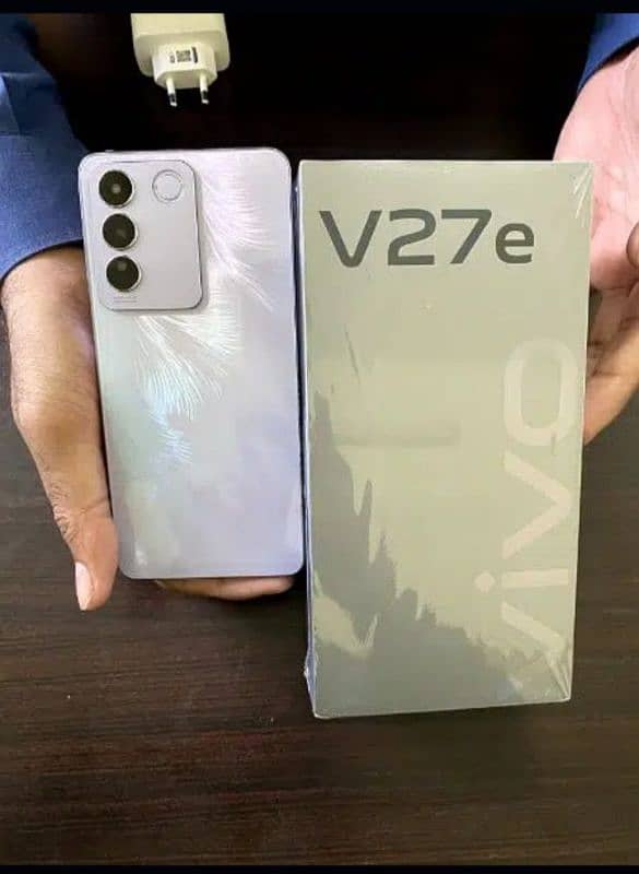 vivo v27e 8GB+8GB 256GB ram full box 10 by 10 1