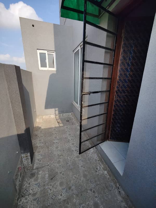 10 Marla 3 Bed Upper portion for Rent Prime Location Allah Iqbal Town 8