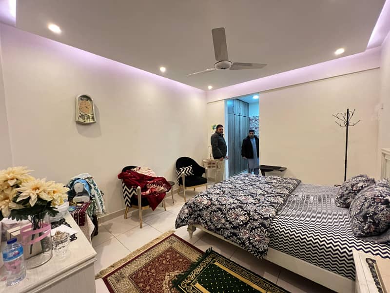 Luxurious 12-Marla 04-Bedroom Apartment available for Sale in Sector-F, Askari-10, Lahore Cantt 14