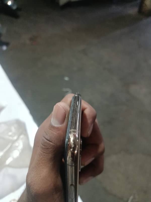 urgent need iphone xs 256gb nonpta 2