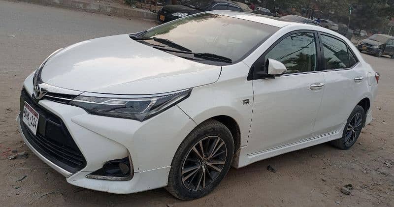 Toyota Altis Grande 2018 3