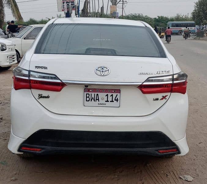 Toyota Altis Grande 2018 4