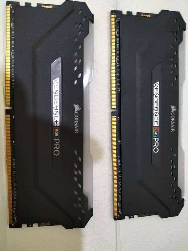 DDR 4 RAMS 1