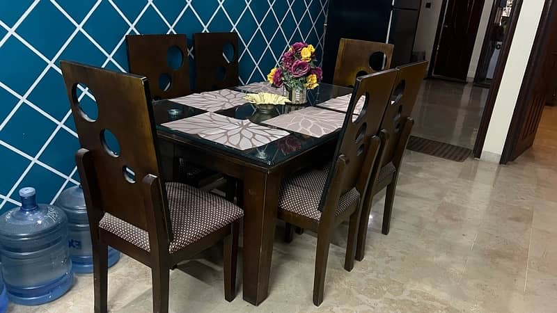 6 chairs dinning table wood and glass 0