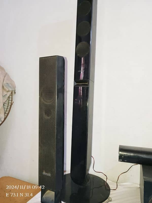 hometheter speaker 5.1 chanel 4