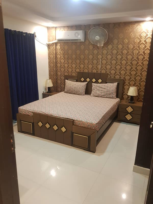 Par Day short time Two BeD Room apartment Available for rent in Bahria town phase 4 and 6 empire Heights 2 Family apartment 3