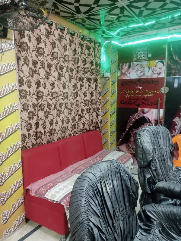 beauty parlor for sale 0