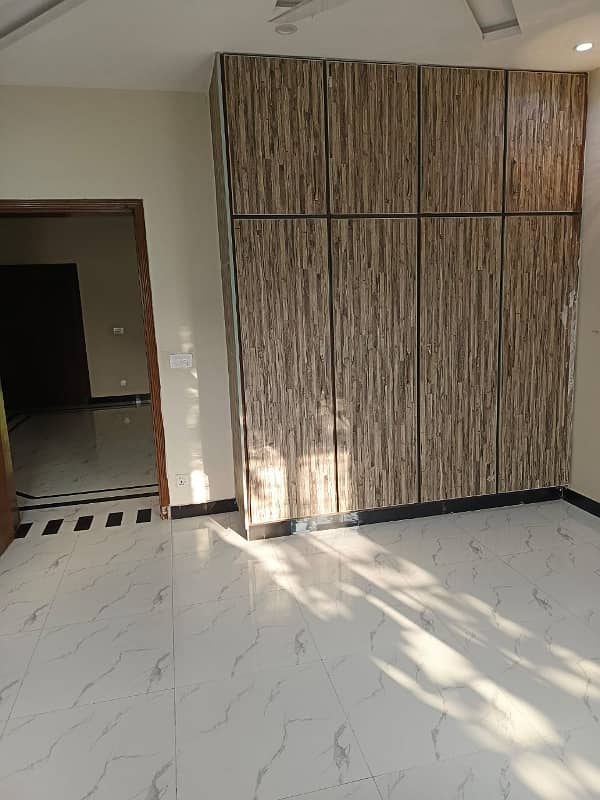 10 Marla Luxury Upper Portion Available For Rent in Bahria Town Sector C Lahore 2