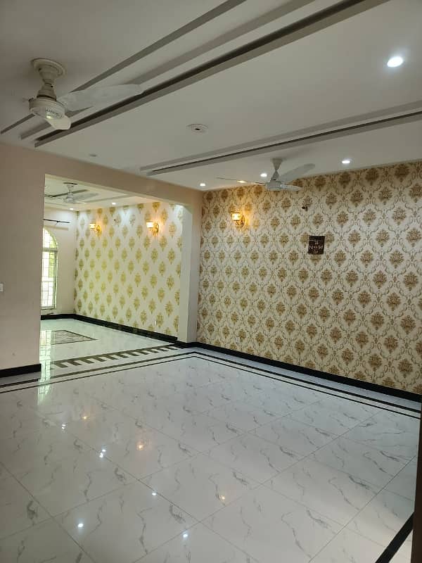 10 Marla Luxury Upper Portion Available For Rent in Bahria Town Sector C Lahore 4