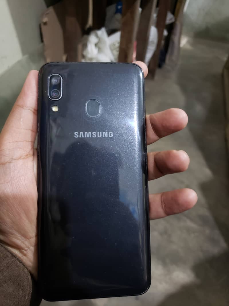 Samsung A30 . PTA Approved. . . 4/64  with BOX 10