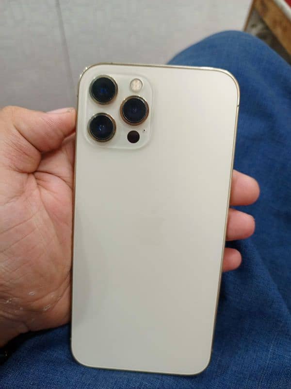 IPhone 12 pro mix 90 buttery health 128 GB  10/10 condition  toch dmge 8