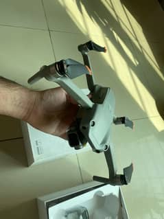 DJI