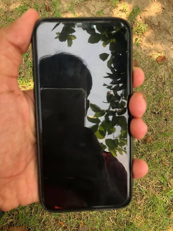 iPhone 11 Pro 0