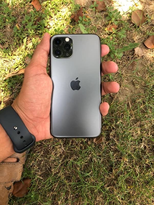 iPhone 11 Pro 3