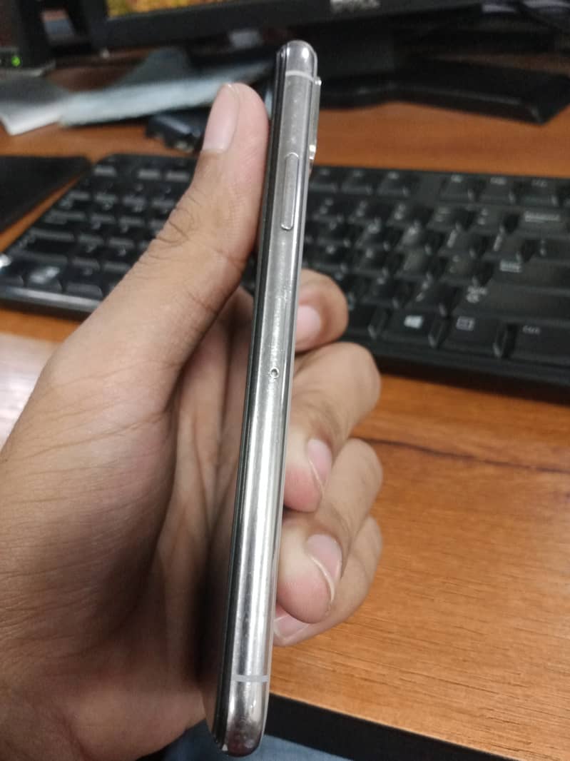 Iphone XS (PTA Proved) 2