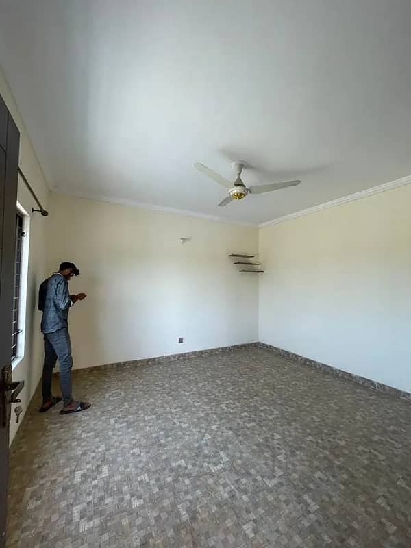 5 Marla 1st Floor Flat For Rent In R-Block Khayaban e Amin Society Lhr. 5