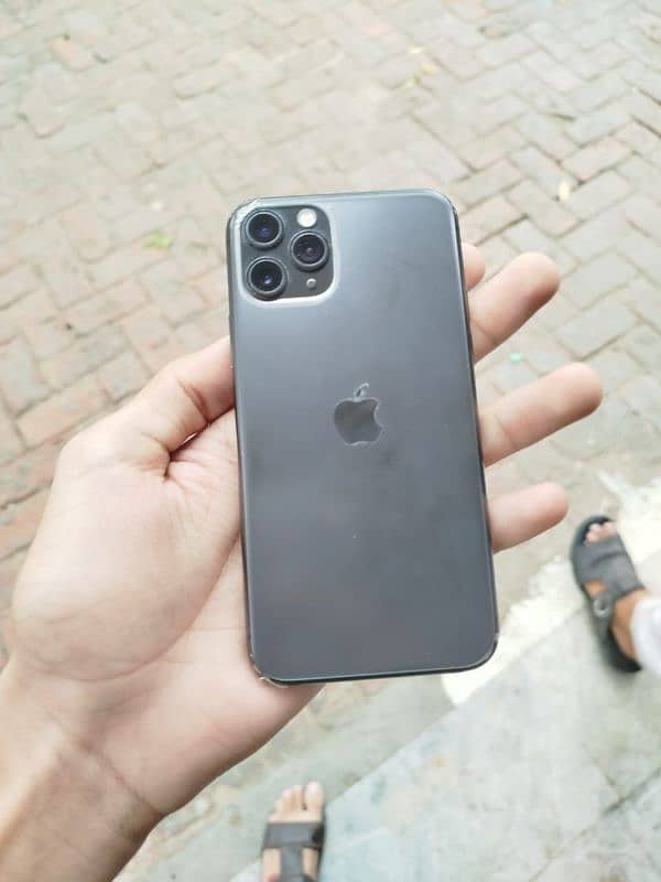 IPhone 11 pro/Non PTA 1