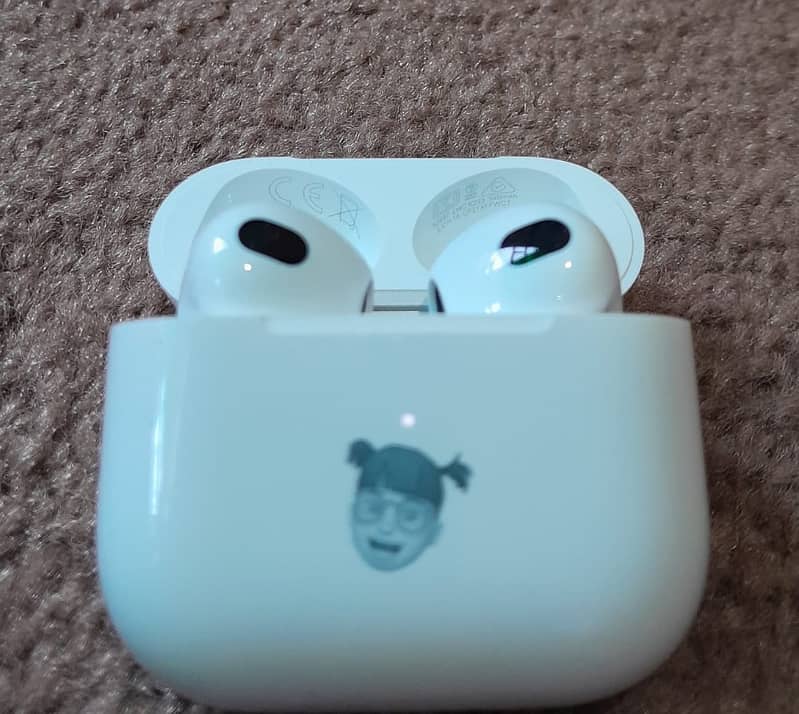 Iphone Airpods 3rd Generation 100% Original (New) 0