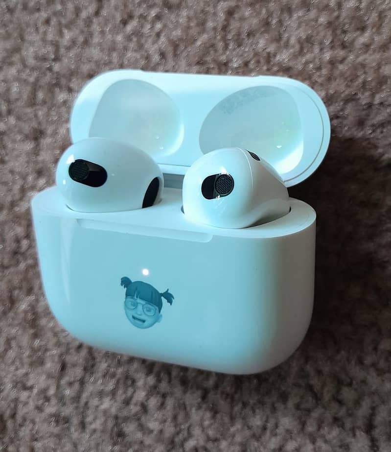 Iphone Airpods 3rd Generation 100% Original (New) 1