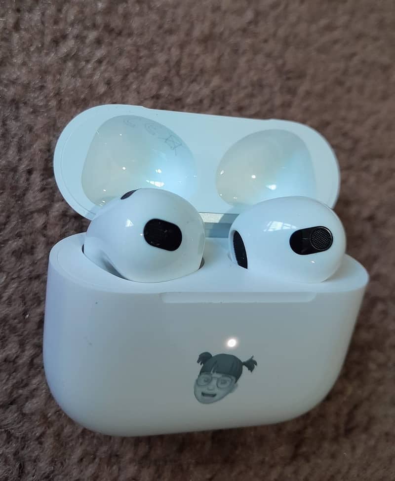 Iphone Airpods 3rd Generation 100% Original (New) 2