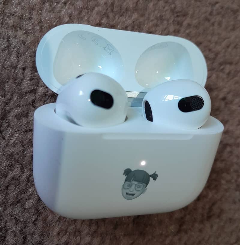 Iphone Airpods 3rd Generation 100% Original (New) 4