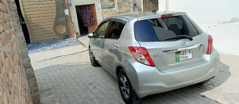 Toyota Vitz 2012 3