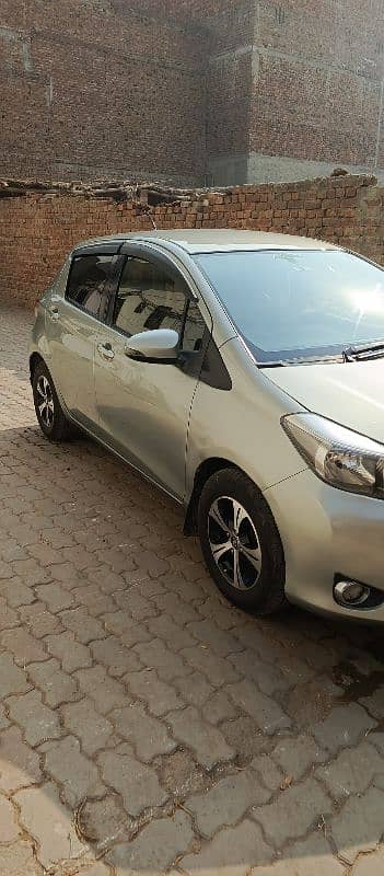 Toyota Vitz 2012 4