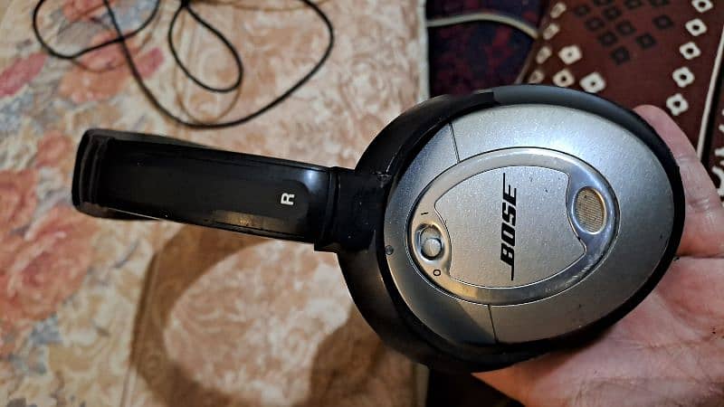 bose qc15 noise cancelling headphones 1