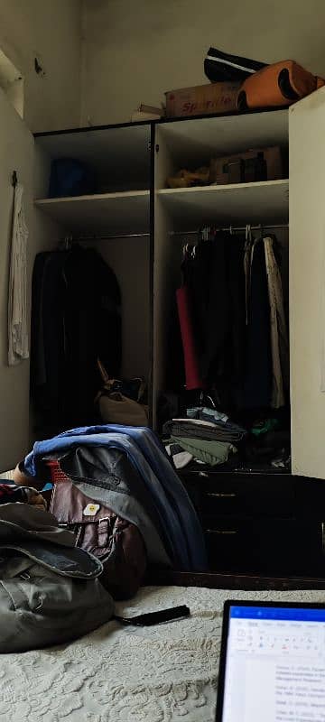 3 door Wardrobe 2