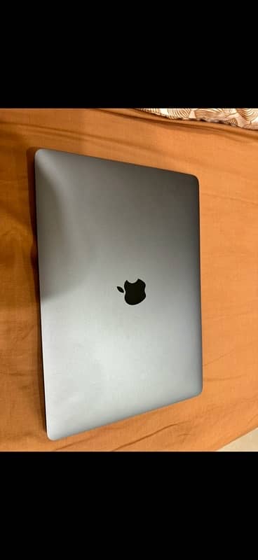 Macbook Pro 13inches 2017 0