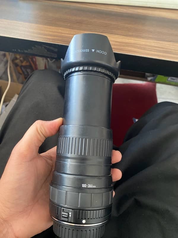 Canon 75-300mm f/4-5.6 Lens 1