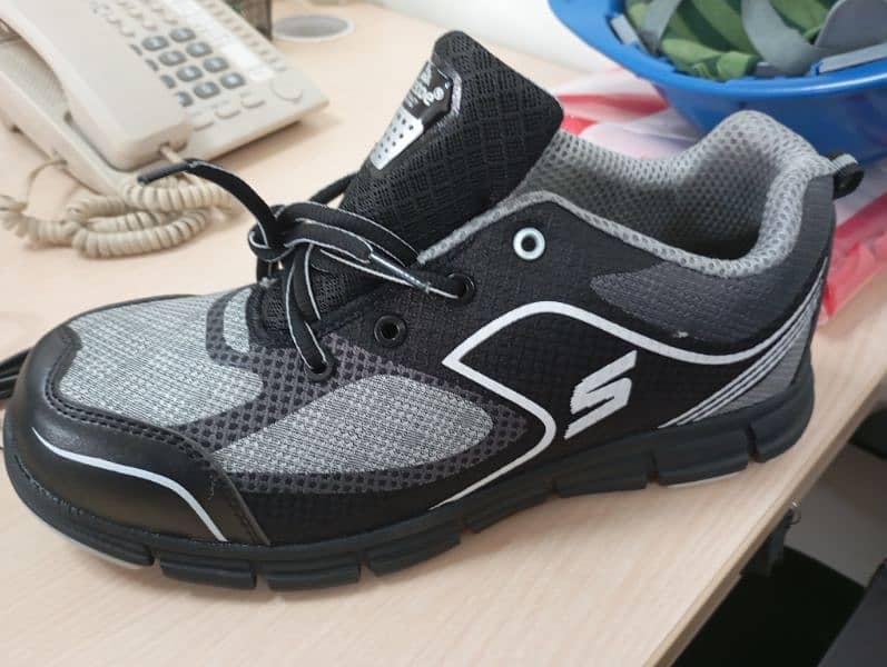 Brand new Safety shoes are available for sale 2