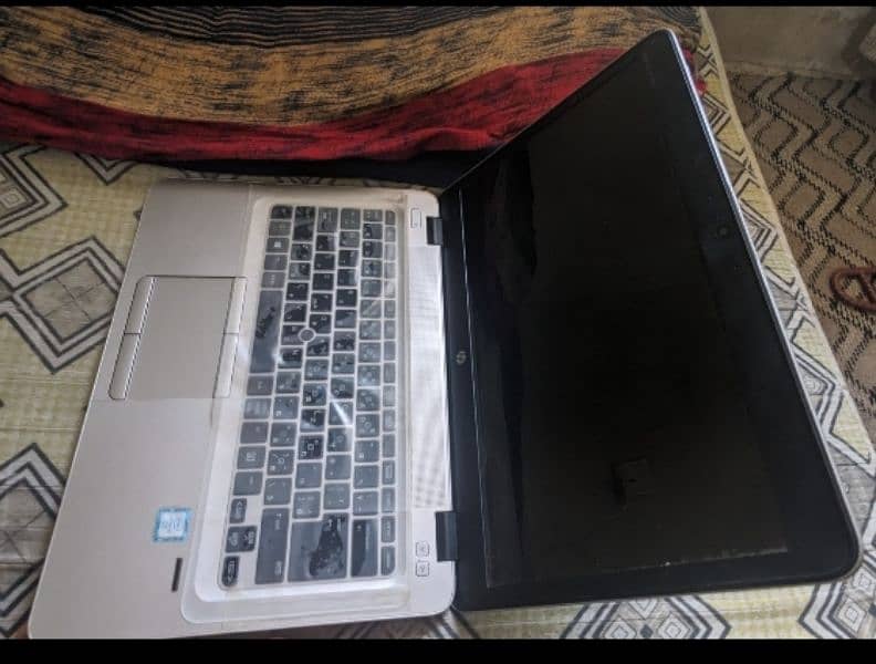 HP Elite book 840 G3 4