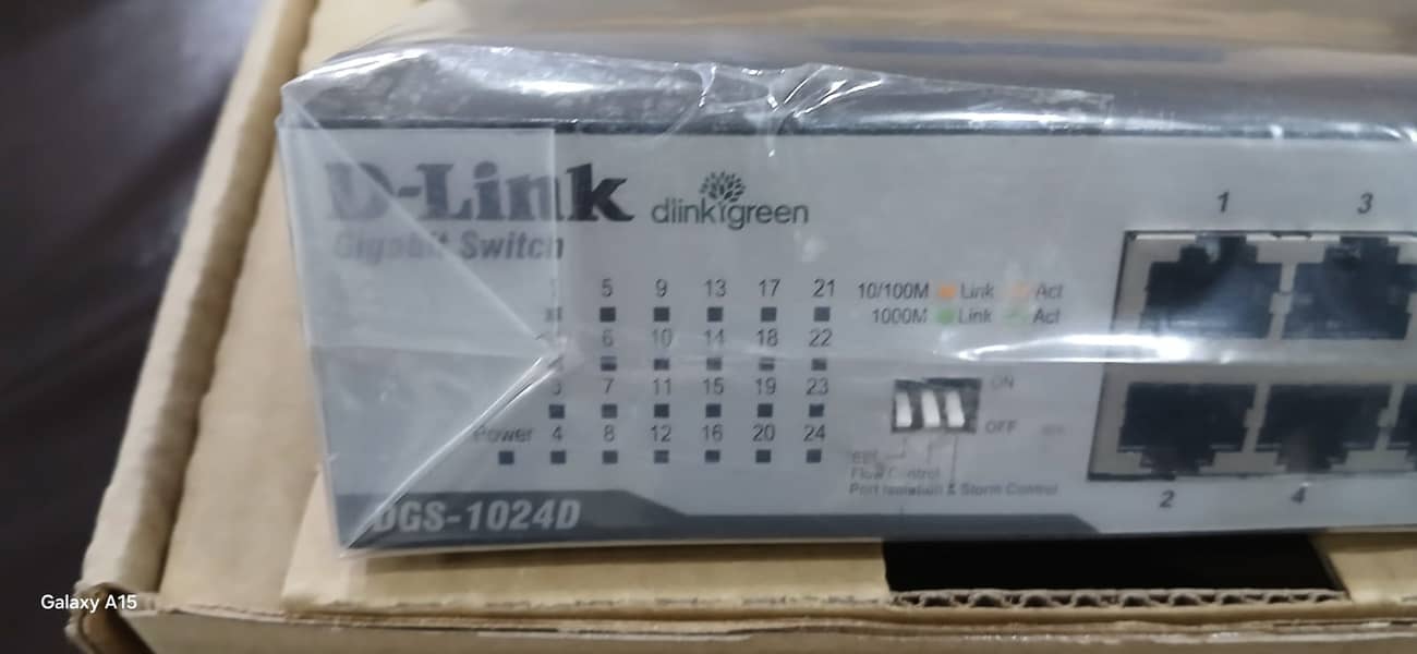 D-Link DGS-1024 Gigabit Un-managed Desktop-Switch | 24-Port (With Box) 7