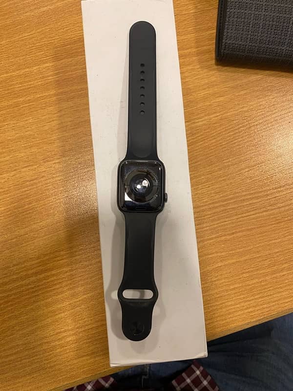 apple watch series 5 44mm with box  9/10 3