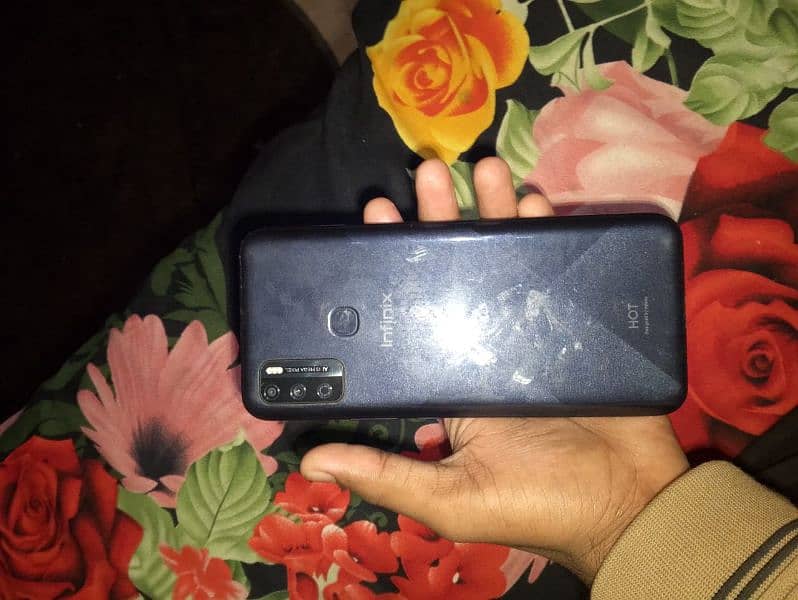 infinix hot 9 play for sale (full fit condition) 1