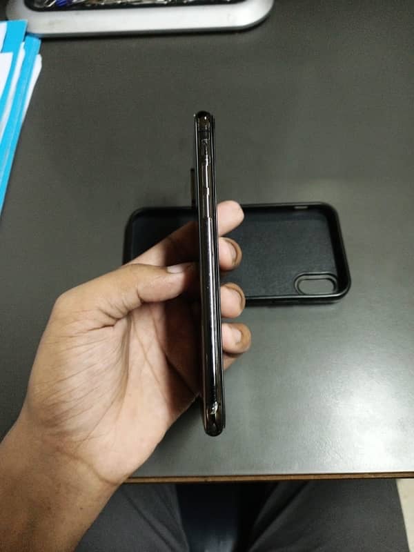 IPhone X 64gb (Pta approved) 1