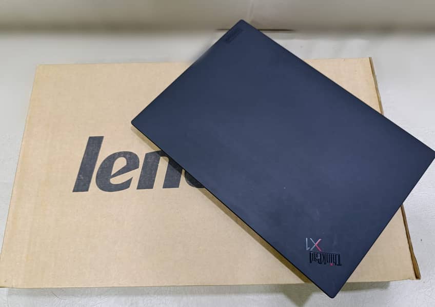 LENOVO THINKPAD X1 CARBON G5 (Open Box) 1