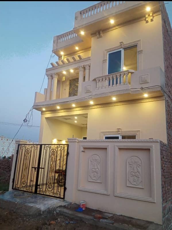 BEAUTIFUL ENGLISH HOUSE  3 MARLA FOR SALE 3 BED BATBATH  TV LAUNGH GERAUGE  3 KITCHEN TERISS 0