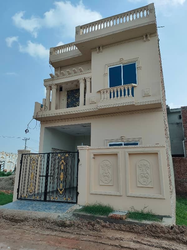 BEAUTIFUL ENGLISH HOUSE  3 MARLA FOR SALE 3 BED BATBATH  TV LAUNGH GERAUGE  3 KITCHEN TERISS 1