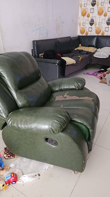 black imported leather recliner 1